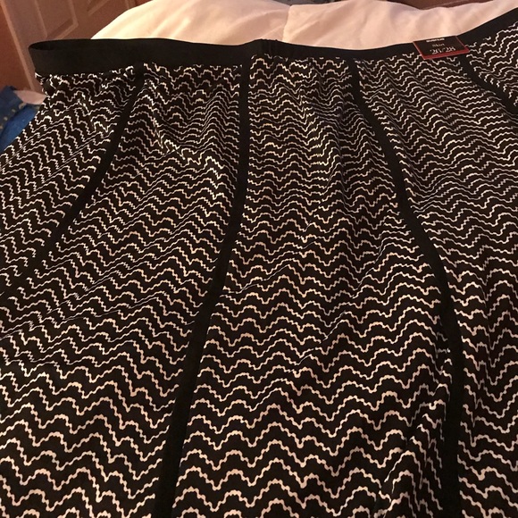Avenue Dresses & Skirts - Avenue black and white skirt. NWT. 22.5” inches.